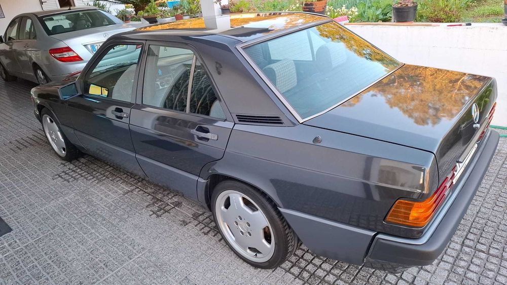 Mercedes 190 2500cc