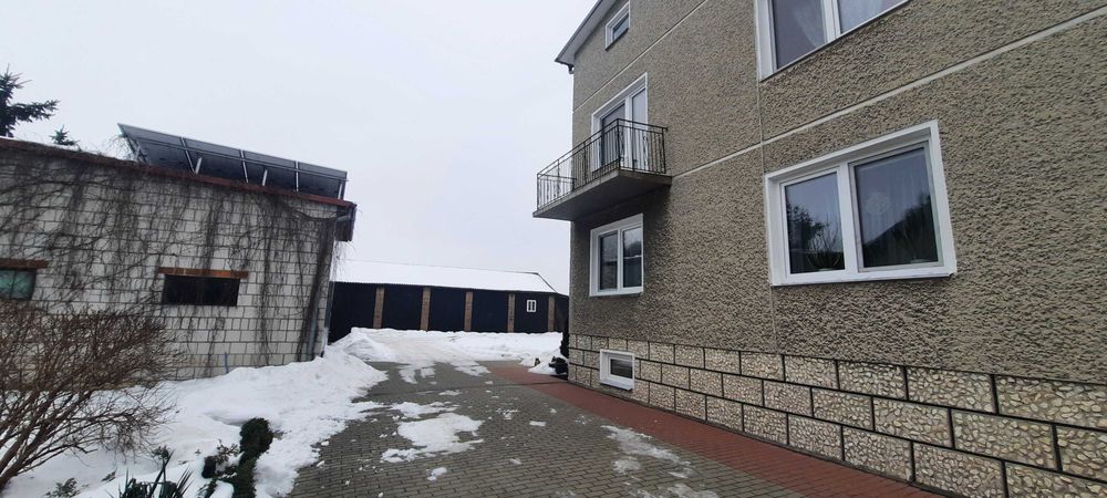 Dom, budynki gospodatcze plus ogród