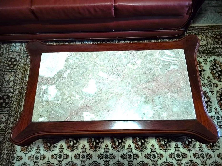 Mesa de Centro em Mogno -Estado Excelente