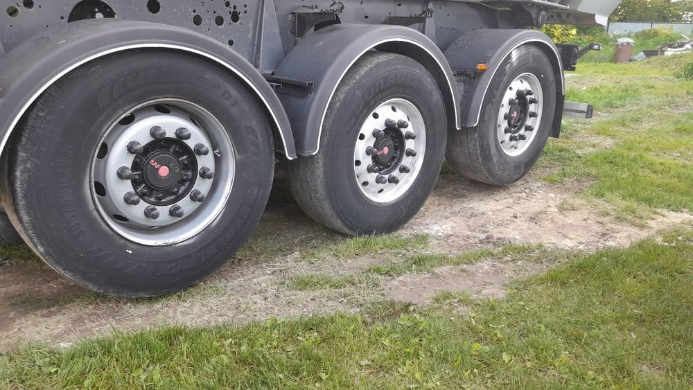 Напівпричіп самаскид