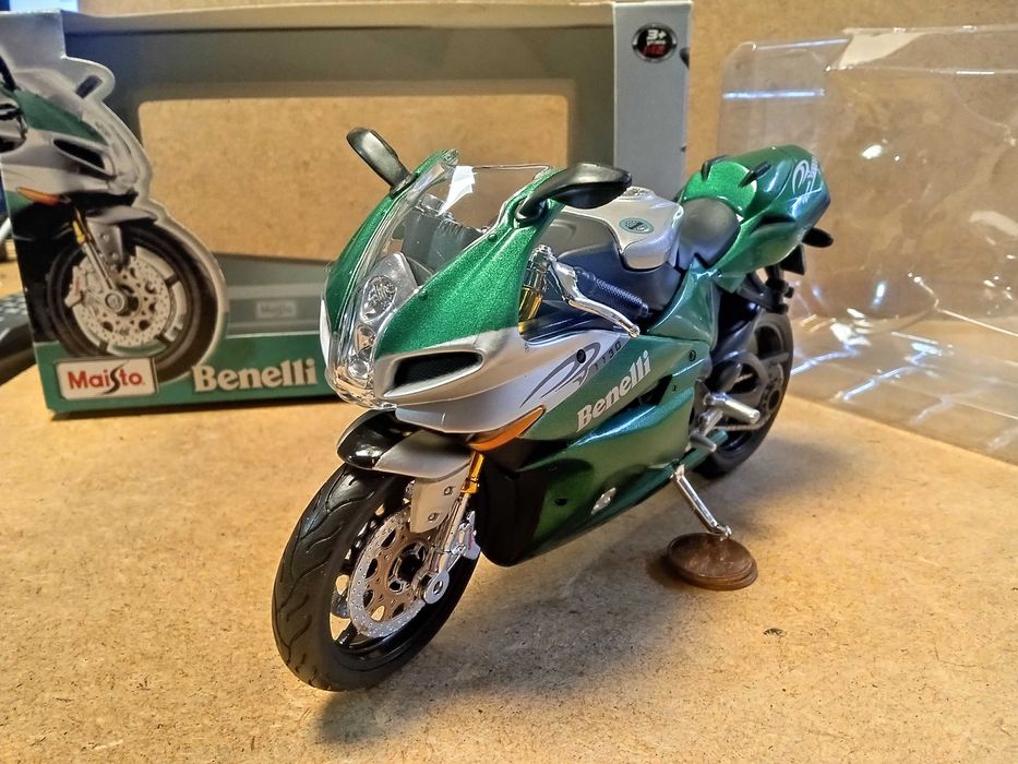 MAISTO 1/12 Motociclo Benelli Tornado-Tre 1130