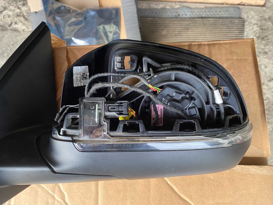 Зеркало BMW G05 складне