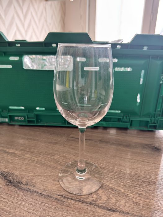 Lote 50 copos vinho