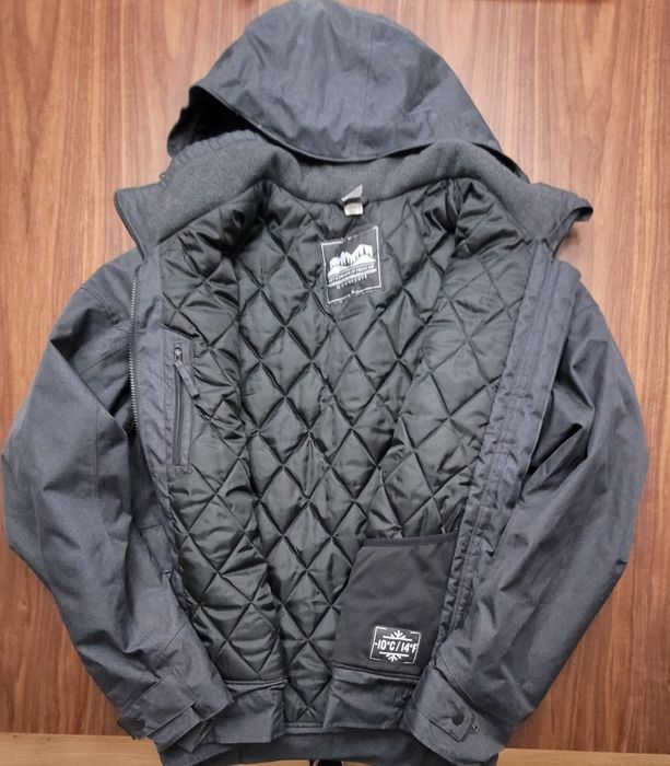 Casaco/Blusão masculino impermeável -10°C Decathlon

Vendo Casaco/Blus