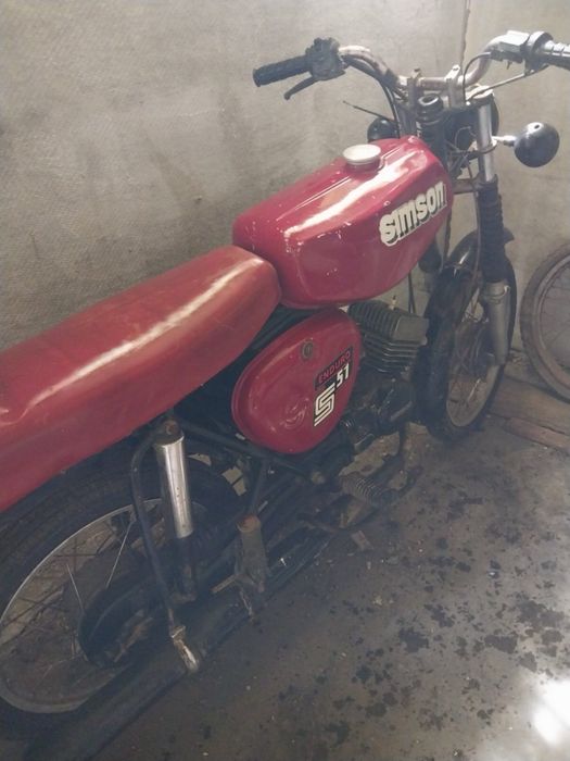 Simson s51  У рідній окрасі стоїть близько 20 років