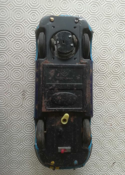 Jaguar em chapa Made in Japan