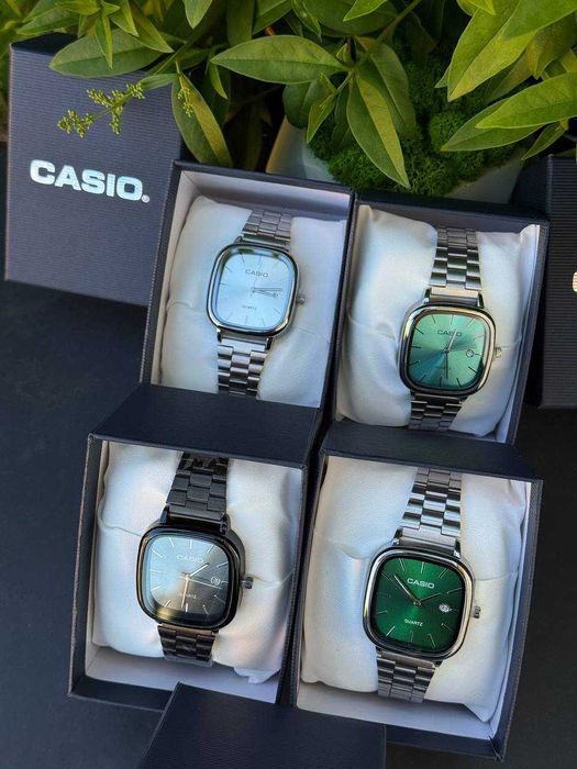 Годинник Casio , квадратний циферблат