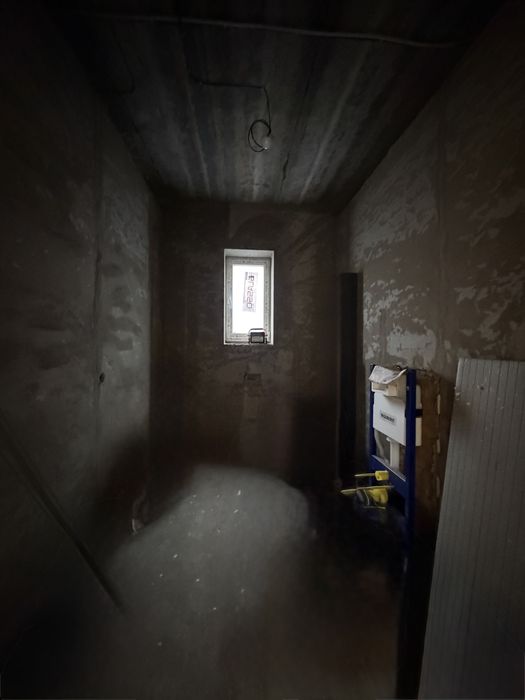 Продаж будинку в стилі хай-тек