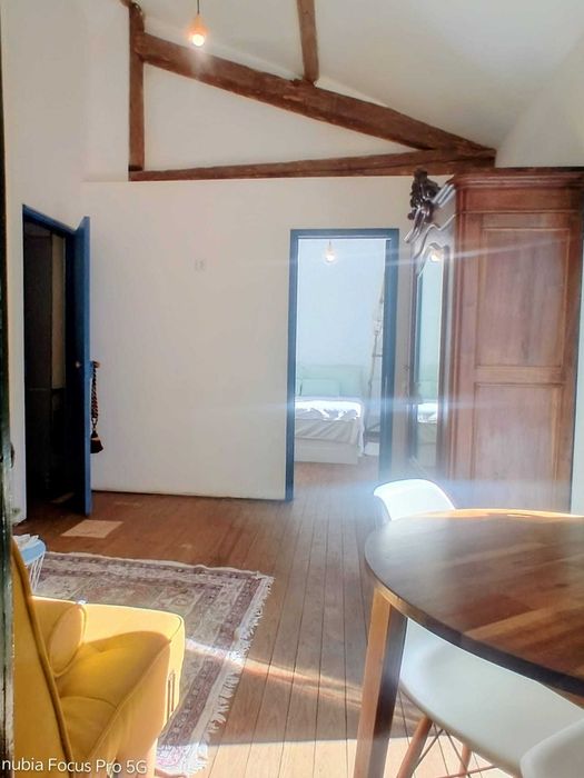 Arrendamento em Coimbra | Charmoso Apartamento T2 – Conforto, Natureza e Refúgio Privativo | Com despesas incluidas