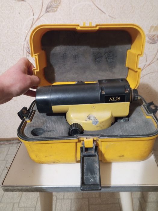 Оптичний НІВЕЛІР. Будівельний рівень...