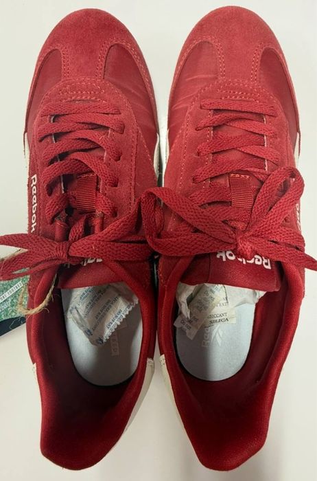 Кроссовки  Reebok красного цвета