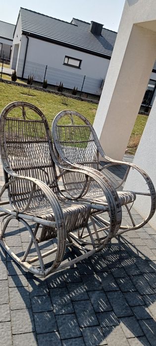 Dwa fotele wiklinowe