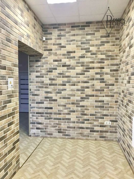 Продаж комерційного приміщення у новобудові