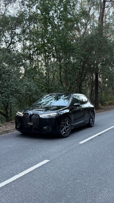 BMW iX xDrive 40 Pack Desportivo foto 2