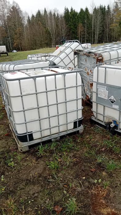 Czyste Zbiorniki 1000L używane