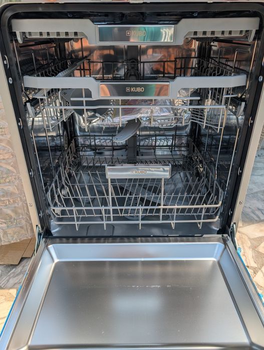 Máquina de Lavar Loiça Kubo - 15 Conjuntos - Inox Nova c/garantia