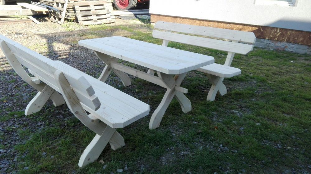 Meble ogrodowe drewniane