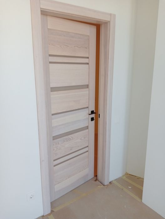 Установка, встановлення міжкімнатних дверей.