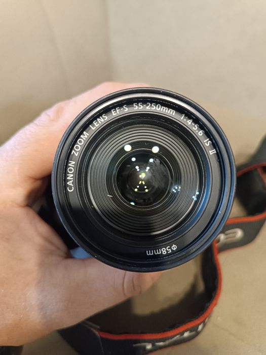 Canon 1000D. Продам