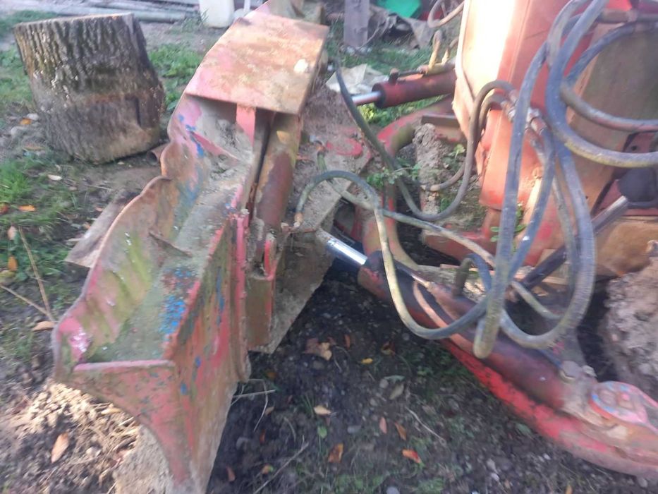 Бульдозер ДТ 75 А1 з поворотною лопатою