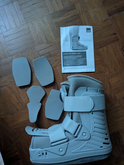 Bota Walker nova