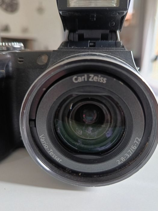 Sony cyber-shot DSC H5