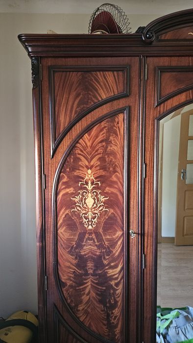 Roupeiro com espelho madeira