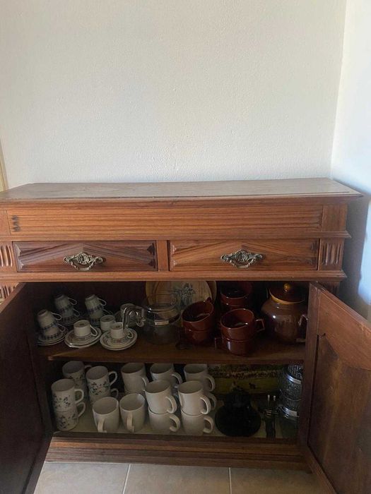 Louçeiro em Madeira com boa arrumação