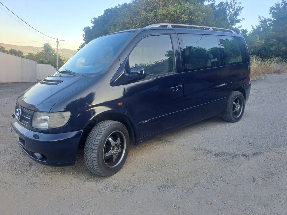Mercedes-Benz V230 TD  7lugares individuais como nova
