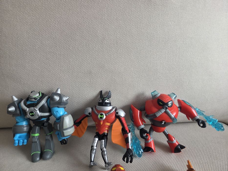 Ben 10 figurki + zegarek