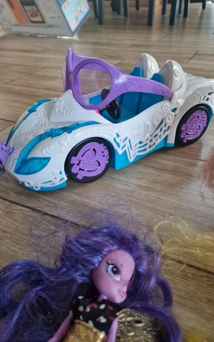Zestaw Kucyki Pony Equestria Girls plus przybory my little pony