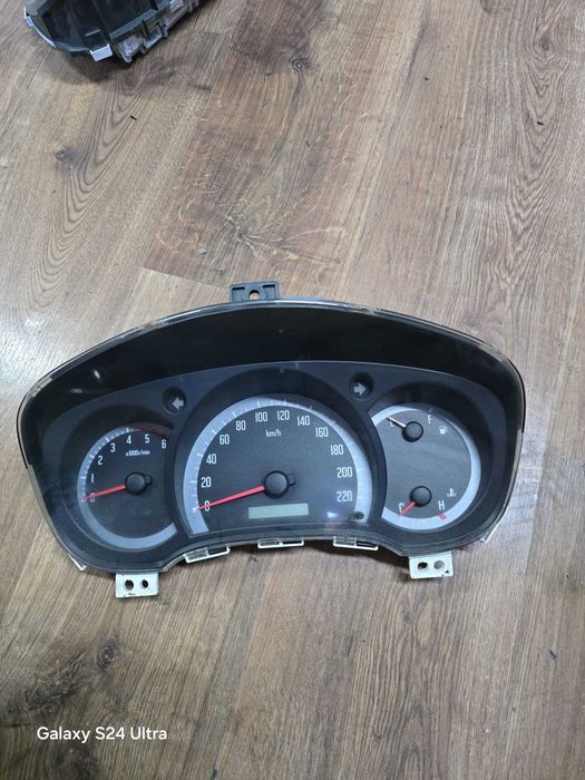 ISUZU D-MAX I Licznik Zegary