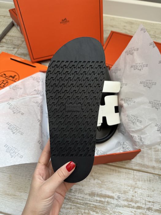 Шьлопанці Hermes Chypre