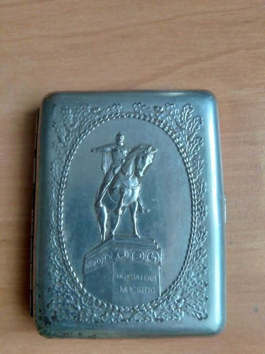 Вінтажна скринька для зберігання металева