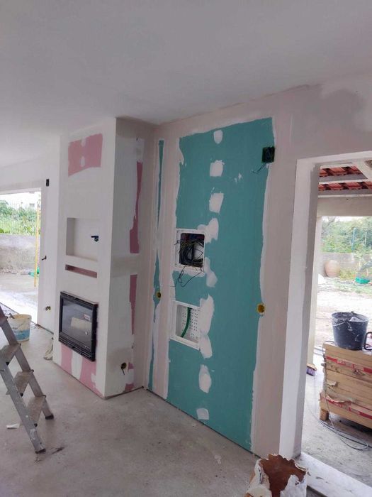 Teto falsos, divisorias em Pladur, Pavimentos,  Eletricidade, Pinturas