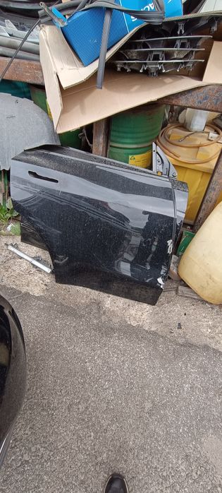 Tesla Model y Portas lado Direito