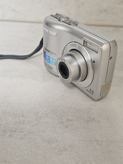 Цифровий фотоапарат  "Olympus"