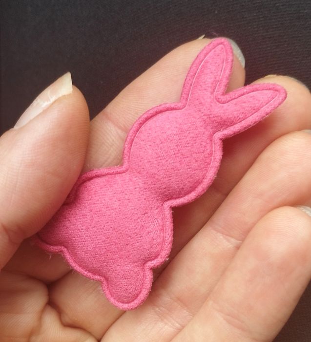 Alfinete coelho novo