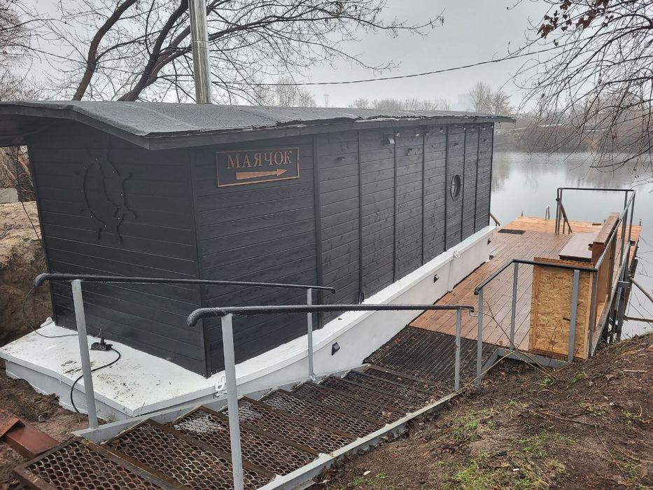 Комплекс Бані на Дніпрі. "Маячок"