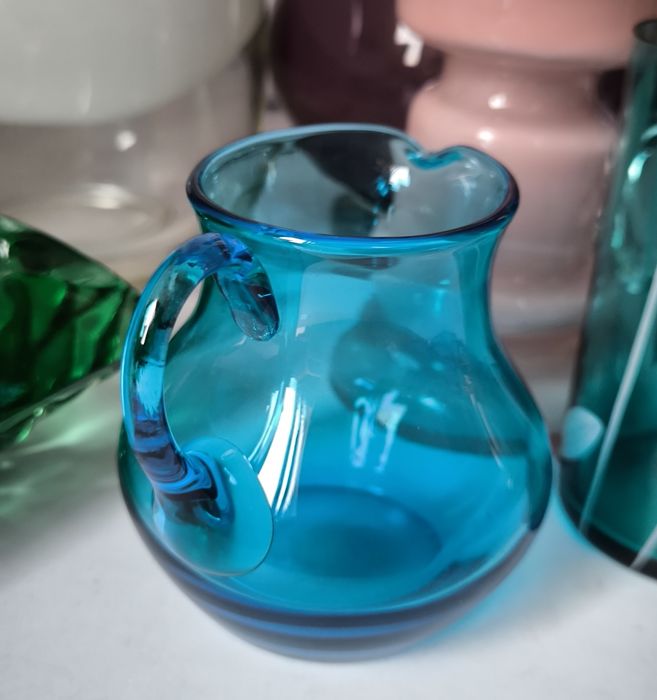 Dzbanuszek piękne stare kolorowe szkło