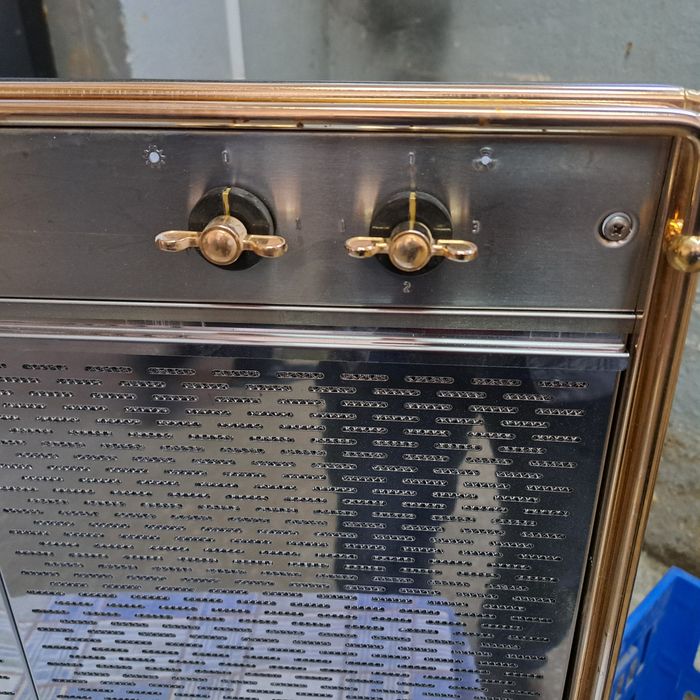 Продам вытяжку SMEG