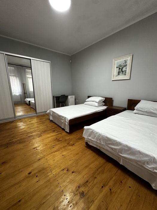 Подобова оренда житла - навпроти спорт комплексу та Жайворонку