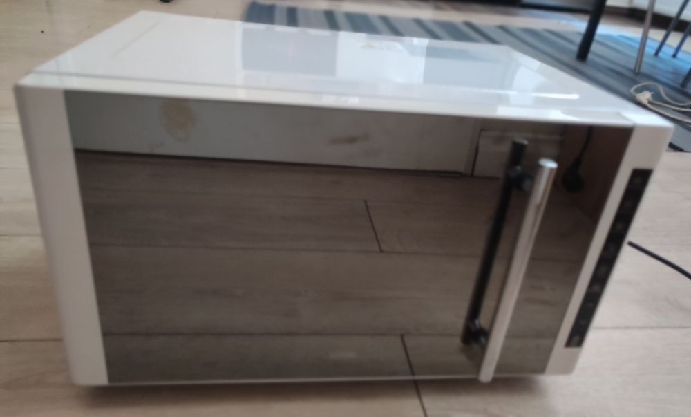 Mikrofalówka Logik L23CW13E - grill+termoobieg