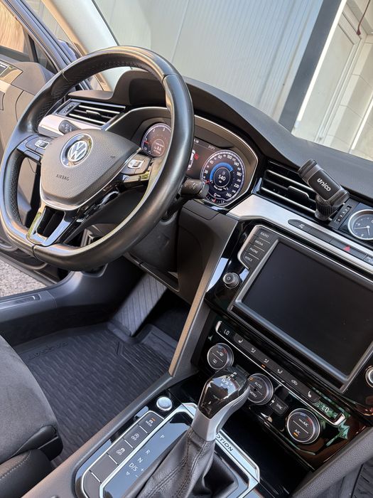Volkswagen Passat  B8.  2015