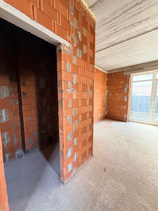 Продам Дуплекс поруч з Парком Дубки. Розвинена Локація. Без Комісії !