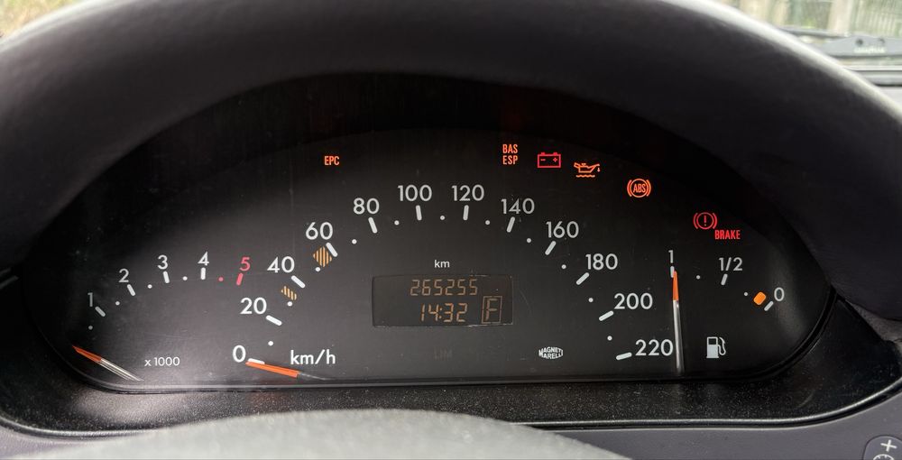 Carro mercedes benz A
