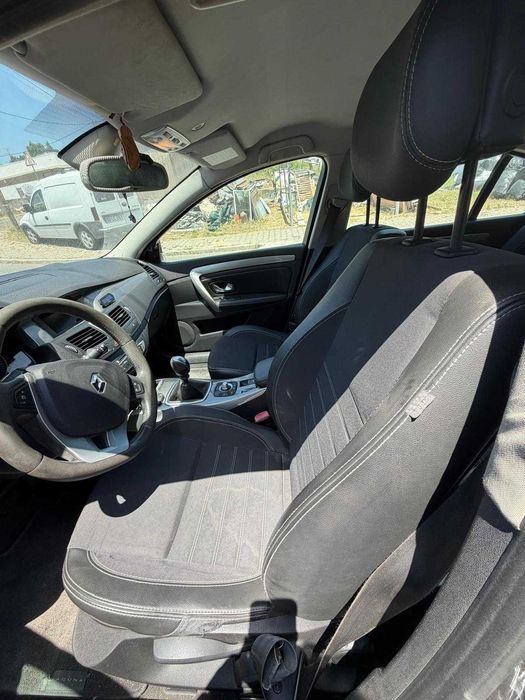 Renault Laguna — fotografia 5