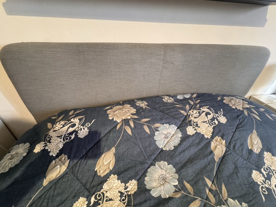 Cama de Casal Ikea
