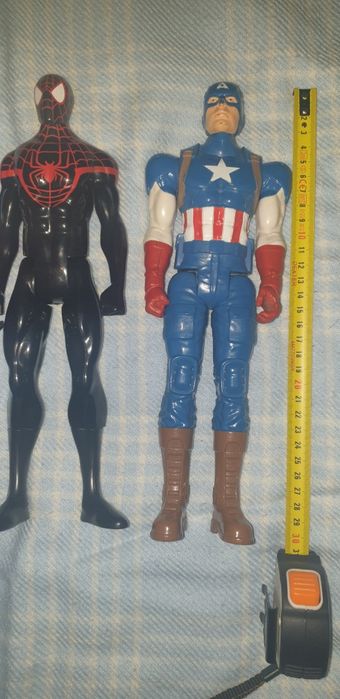 Figuras da marvel impecáveis com 30cm de altura