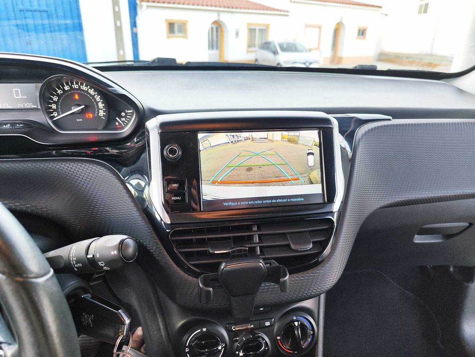 Peugeot 208 1.2 PureTech Signature / Style, Ano 2018